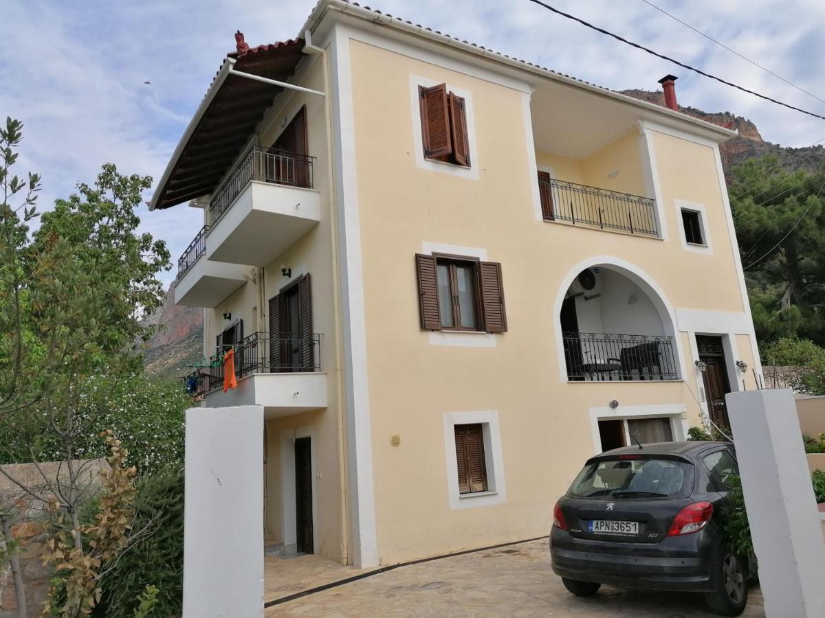 Apartment Theodoros Leonídion Buitenkant foto